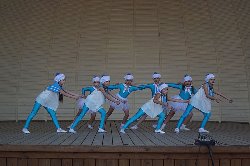 Участники фестивального гала-концерта на Арабатке поедут в Грецию – им подарили по 500 евро